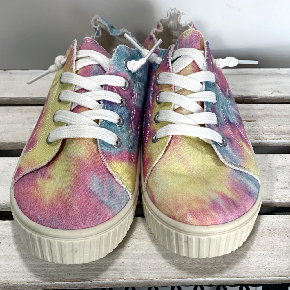 New Madden Girl Marisa Sneakers Light Tie Dye - Picture 5 of 11